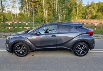 Toyota C-HR I Crossover 1.8 Hybrid 122KM 2017 Toyota C-HR 1,8 Hybrid Prestige Skora Kamera Navi 1.8 Hybryda 122KM, zdjęcie 3
