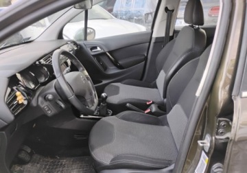 Citroen C3 II Hatchback facelifting 1.2 VTi 82KM 2014 Citroen C3 2014r, SALON POLSKA. 1.2 Benzyna. Lekko przetarty prawy bok. Je, zdjęcie 6