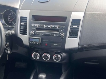 Mitsubishi Outlander II 2.0 MIVEC 147KM 2010 Mitsubishi Outlander MITSUBISHI OUTLANDER 2.0 Benzyna 147KM, zdjęcie 27