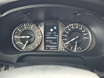 Toyota Hilux VIII Podwójna kabina Facelifting 2.8 D-4D 204KM 2023 Toyota Hilux 2.8 D-4D Double Cab SR5+ 4x4 2.8 D-4D, zdjęcie 13