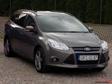 Ford Focus III Kombi 1.0 EcoBoost 125KM 2012 Ford Focus 125KM Navi Parkdistance Convers MY13 Benzyna 125KM, zdjęcie 3