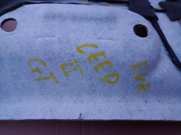 PODSUFITKA KIA CEED II GT 5 DRZWI HATHBACK CZARNA