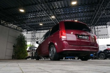 Dodge Caravan V Grand Caravan Facelifting 3.6 VVT 283KM 2018 Dodge Grand Caravan GT 3.6L 287KM Kamera Czarna podsufitka 3-Strefy Klimat, zdjęcie 33