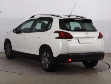 Peugeot 2008 I SUV Facelifting 1.2 PureTech 82KM 2018 Peugeot 2008 1.2 PureTech, Salon Polska, zdjęcie 3