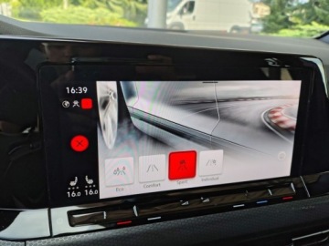 Volkswagen Golf VIII GTI 2.0 TSI 245KM 2023 Volkswagen Golf GTI serwis ASO 2.0TSI 245KM bezwypadkowy AppConn. kamera L, zdjęcie 30