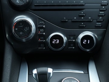 DS 5 Hatchback (Citroen) 2.0 HDi Hybrid4 200KM 2013 Citroen DS5 Hybrid4 Airdream, 197 KM, 4X4, zdjęcie 16