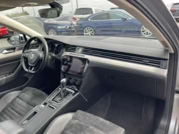 Volkswagen Passat B8 Variant 2.0 TDI BlueMotion SCR 190KM 2018 Volkswagen Passat Variant R-Line Highline Automat, zdjęcie 12