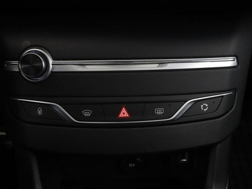 Peugeot 308 II Hatchback Facelifting 1.2 PureTech 130KM 2021 Peugeot 308 LED navi skóra/alcantara virtual, zdjęcie 28