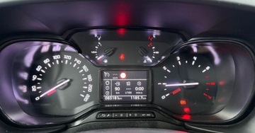 Citroen Berlingo III Osobowy M 1.2 PureTech 110KM 2022 Citroen Berlingo 1.2 PureTech Feel SS 110KM Salon PL 1.2 Benzyna 110KM, zdjęcie 10