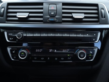 BMW Seria 3 F30-F31-F34 Touring Facelifting 2.0 320d 190KM 2017 BMW 3 320 d, 187 KM, Automat, Navi, Klima, zdjęcie 16