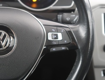 Volkswagen Passat B8 Variant 2.0 TDI BlueMotion SCR 150KM 2016 VW Passat 2.0 TDI, Salon Polska, Serwis ASO, Navi, zdjęcie 18