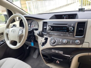 Toyota Sienna III 3.5 V6 266KM 2011 TOYOTA SIENNA 3.5 V6 266KM, Automat, 1 właściciel od 12 lat,7 Miejsc, zdjęcie 9