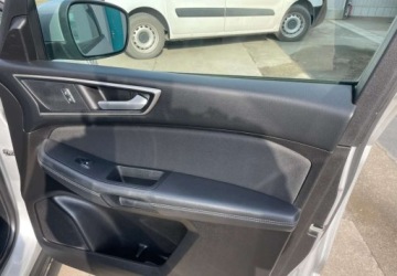 Ford S-Max II Van 2.0 EcoBlue 150KM 2019 Ford S-Max Ford S-Max 2.0 EcoBlue Trend 2.0 Diesel 150KM, zdjęcie 25