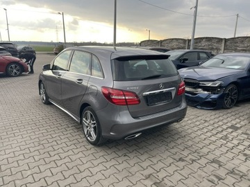 Mercedes Klasa B W246 Sports Tourer Facelifting 1.5 180 d 109KM 2017 Mercedes B 180 Automat Skóra Klimatronik LED, zdjęcie 4