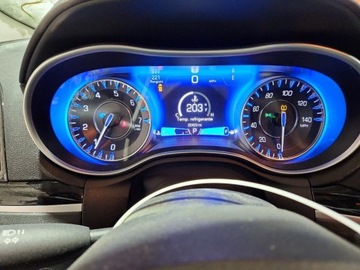 Chrysler 300C II 2023 Chrysler 300 Touring L 2023 3.6 Benzyna 292KM, zdjęcie 9