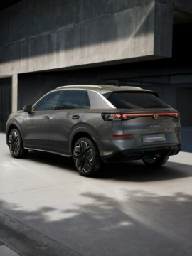 Volkswagen T-Roc I SUV Facelifting 1.5 TSI ACT 150KM 2026 Volkswagen T-Roc Wersja R-Line 1.5 eTSI 150 KM DSG, zdjęcie 11