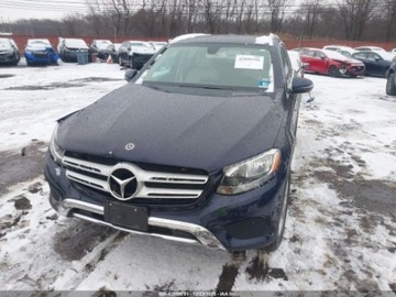 Mercedes GLC C253 2018 Mercedes-Benz GLC 2018 MERCEDES-BENZ GLC 300 4MATIC 2.0 Benzyna 241KM, zdjęcie 4