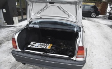 Opel Kadett E Sedan 1.4 i 60KM 1991 Opel Kadett Opel Kadett 1.4 GL 1.4 Benzyna 60KM, zdjęcie 11