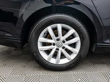 Volkswagen Passat B8 Variant 2.0 TDI BlueMotion SCR 150KM 2019 VOLKSWAGEN Passat 2.0 TDI Comfortline Combi 150KM 2019, zdjęcie 30