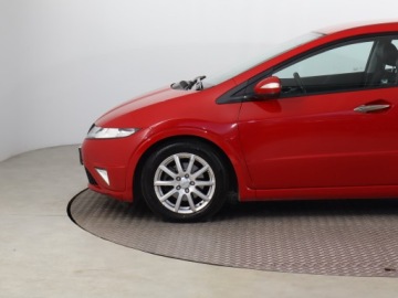 Honda Civic VIII Hatchback 3d 1.8 i-VTEC 140KM 2011 Honda Civic 1.8, Serwis ASO, Skóra, Klima, zdjęcie 14