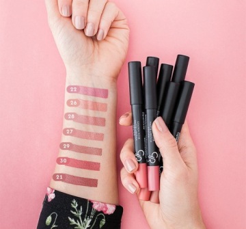 МАТОВАЯ ПОМАДА GOLDEN ROSE 30