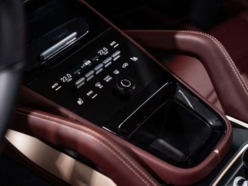 Porsche Cayenne III SUV Facelifting 3.0 353KM 2026 PORSCHE Cayenne Black Edition Suv 3.0 (353KM) 2026, zdjęcie 9