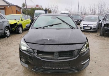 Opel Astra K Sportstourer Facelifting 1.2 Turbo 110KM 2020 Opel Astra 122020r, 1.2 Benzyna. Uszkodzony przod i lewy bok. Jezdzi, zdjęcie 18