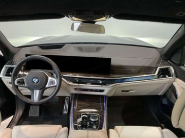 BMW X7 SUV Facelifting 3.0 40d 352KM 2025 BMW X7 xDrive40d Sport Suv 3.0 (352KM) 2025, zdjęcie 9
