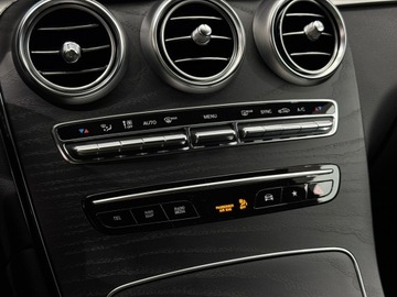 Mercedes GLC C253 SUV Facelifting 2.0 200d 163KM 2022 Mercedes-Benz GLC 200 4-Matic AGM Line / 1 właścic, zdjęcie 22