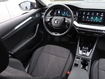 Skoda Octavia IV Liftback 1.5 TSI EVO 150KM 2022 Skoda Octavia 1.5 TSI e-tec, Salon Polska, zdjęcie 6