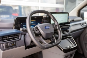 Ford Tourneo Custom II  L1 2.5 Plug-in Hybrid  232KM 2026 Ford Tourneo Custom ACTIVE L2H1 2.5 PHEV hak, zdjęcie 10