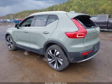Volvo XC40 2024 Volvo XC 40 B5 Ultimate Bright Theme 2024 2.0l 2.0 Benzyna 247KM, zdjęcie 3