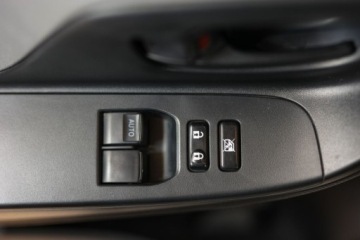 Toyota Yaris III Hatchback 5d Facelifting 2017 1.5 Dual VVT-iE 111KM 2017 Toyota Yaris 1.5 Active 1.5 BenzynaLPG 111KM, zdjęcie 32