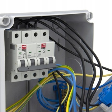 СТРОИТЕЛЬНЫЙ РАСПРЕДЕЛИТЕЛЬНЫЙ ЩИТ 16/5 3*230В ЗАЩИТА