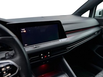 Volkswagen Golf VII Hatchback 5d Facelifting 1.5 TSI ACT 150KM 2020 Volkswagen Golf Volkswagen Golf VIII 1.5 eTSI 150KM DSG R-Line LED Kamer, zdjęcie 11