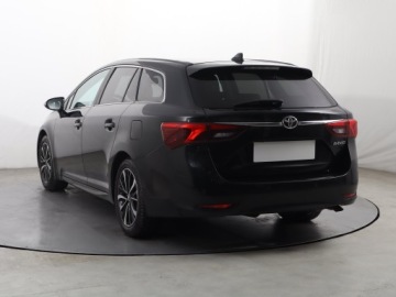Toyota Avensis III Wagon Facelifting 2015 2.0 D-4D 143KM 2018 Toyota Avensis 2.0 D-4D, Salon Polska, zdjęcie 3