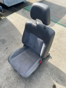 SEDADLO SPOLUJEZDCE SUBARU LEGACY III
