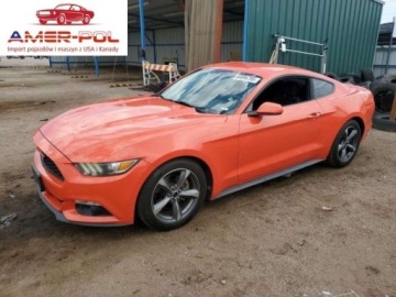 Ford Mustang VI 2015 Ford Mustang Fastback v6 3.7 Benzyna 300KM