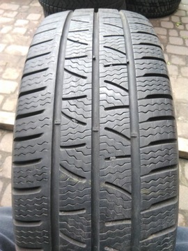 Pirelli Carrier Winter 225/65 R16C 7,9mm