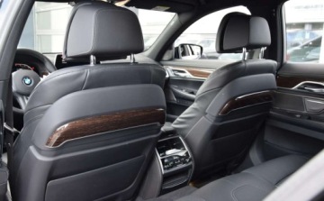 BMW Seria 7 G11-G12 Sedan Facelifting 3.0 750d 400KM 2020 BMW Seria 7 750d xDrive M Pakiet Hak LAser Night Vision Domyki Salon PL Va, zdjęcie 20