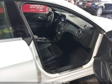 Mercedes CLA C117 2018 Mercedes-Benz CLA 2018 MERCEDES-BENZ CLA 250 4MATIC 2.0 Benzyna 208KM, zdjęcie 15