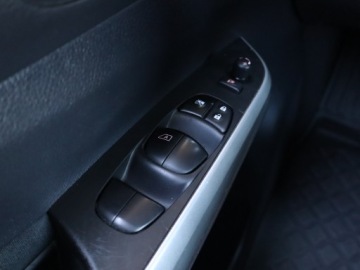 Nissan Navara IV Double Cab 2.3 190KM 2015 Nissan Navara 2.3 dCi, Salon Polska, zdjęcie 16