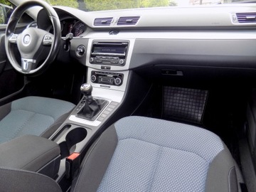 Volkswagen Passat B7 Variant 1.6 TDI CR DPF BlueMotion 105KM 2012 VOLKSWAGEN PASSAT 1,6 TDi 105 KM, zdjęcie 18