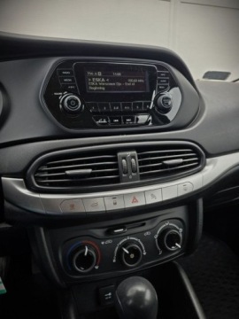 Fiat Tipo II Sedan 1.6 E-Torq 110KM 2018 Fiat Tipo Fiat Tipo 1.6 E-Torq 16v Opening Edition Plus aut VAT Marza, zdjęcie 15