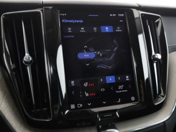 Volvo XC60 II 2022 Volvo XC 60 Kamera, Navi, Podg.fotele, Tempomat,, zdjęcie 26