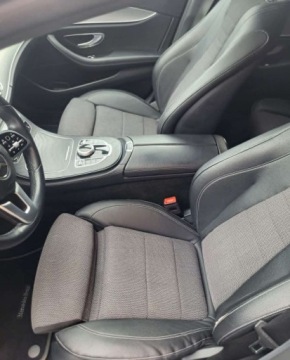 Mercedes Klasa E W213 Kombi 2.0 220d 194KM 2019 Mercedes-Benz Klasa E 220 d 9G-TRONIC AMG FULL LEDY NAVI PÓŁ SKÓRY STAN BDB, zdjęcie 8