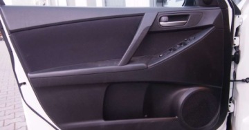 Mazda 3 II Sedan 1.6 MZR 105KM 2010 Mazda 3 1,6Benzyna Udokumentowany Przebieg Serwisowany Biala Perla, zdjęcie 7