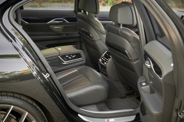 BMW Seria 7 G11-G12 Sedan Facelifting 3.0 730d 286KM 2022 M-PAKIET Z PEŁNYM PAKIETEM CHROM__ MEGA WYPOSAŻENIE, zdjęcie 22