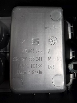 PODŁOKIETNIK TUNELK ŚRODKOWY SEAT LEON 3 LIFT KOMPLET 5F0863243A