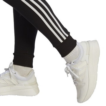 Spodnie damskie adidas Essentials 3-Stripes French Terry Cuffed czarne IC87